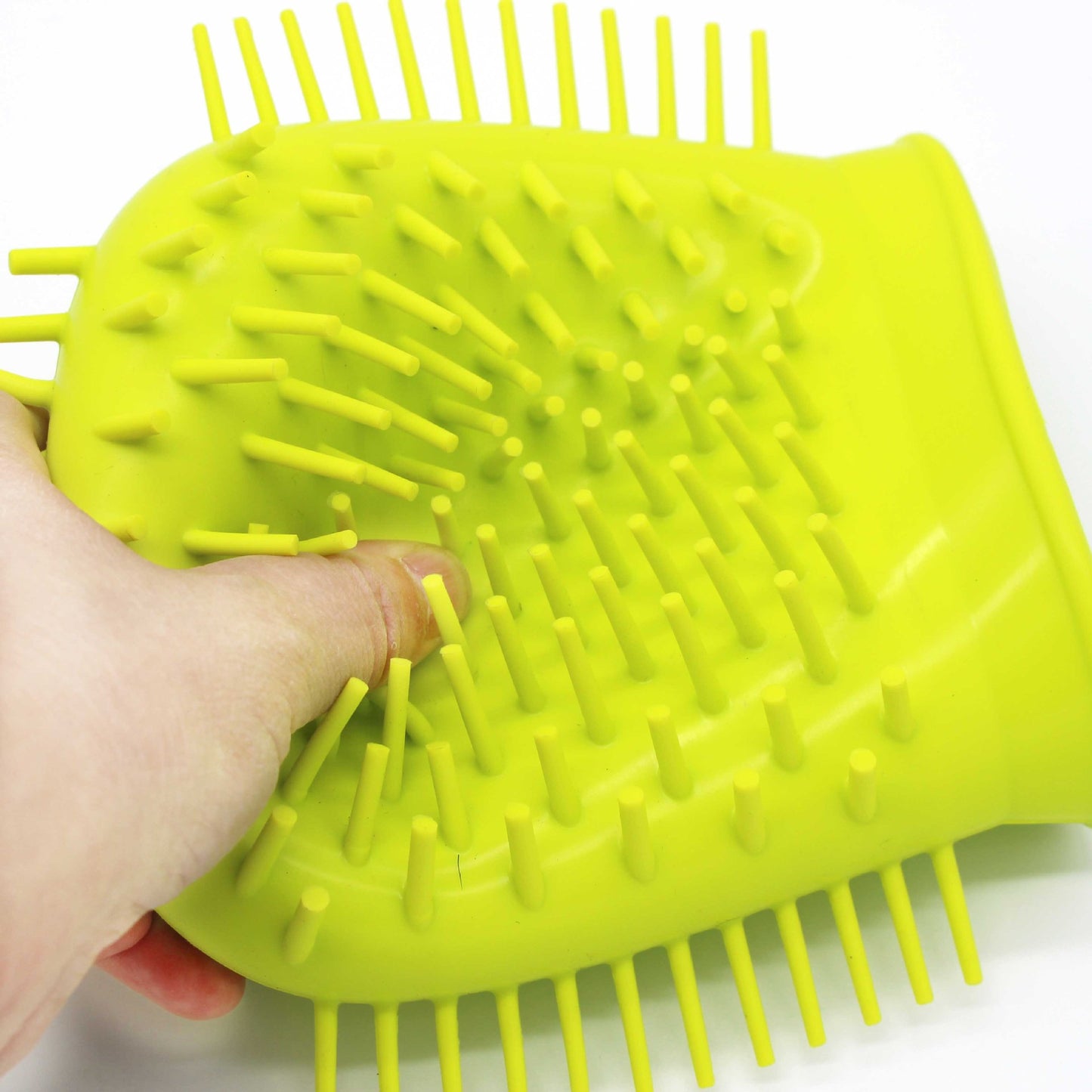 Portable Pet Paw Cleaner Cup – Soft Silicone Dog Paw Washer with Bristles for Easy Cleaning