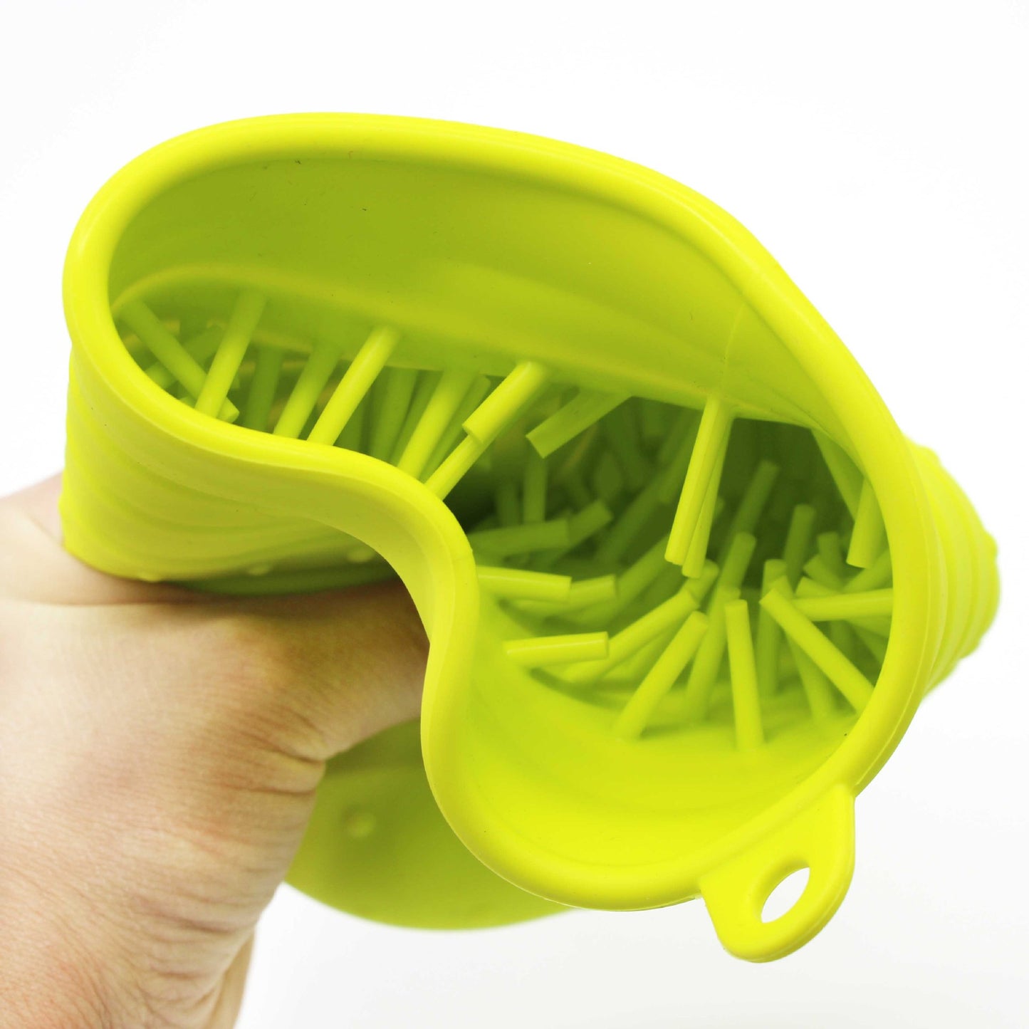 Portable Pet Paw Cleaner Cup – Soft Silicone Dog Paw Washer with Bristles for Easy Cleaning